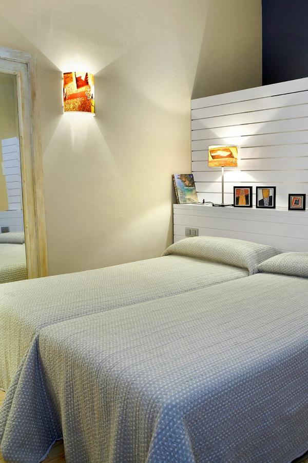Hotel Mar De Tasmania - Auto Check-In La Bisbal d'Emporda Εξωτερικό φωτογραφία